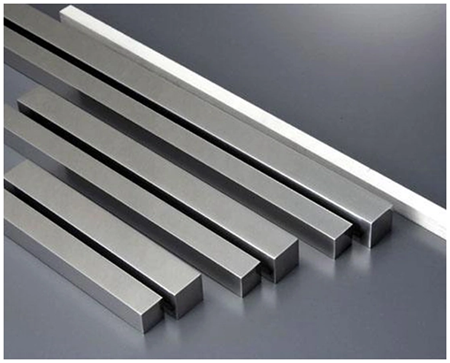 Barres plates en titane.