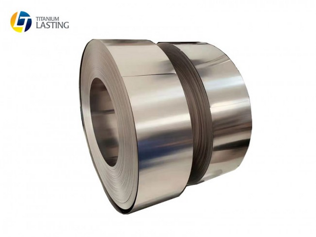 Tira de tit&acirc;nio